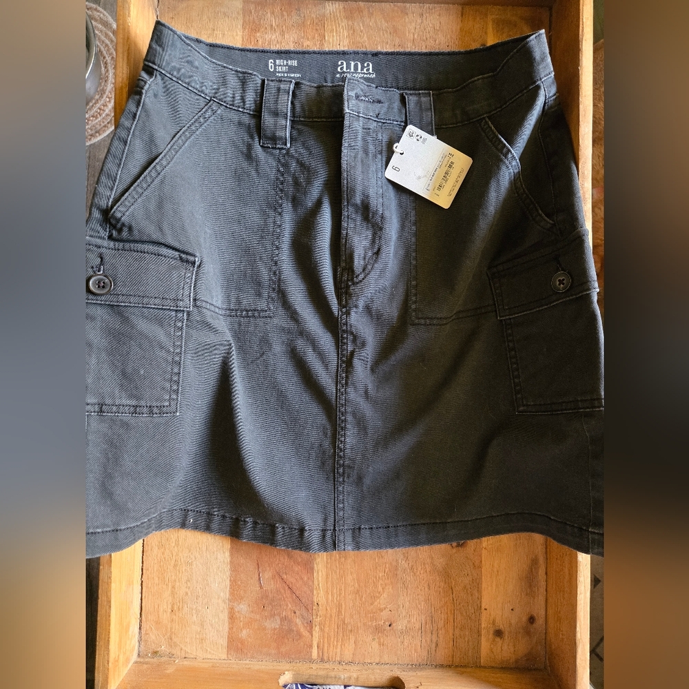 ✨ New With Tags | a.n.a. Gray Cargo Skirt | Size 6 ✨ - Picture 5 of 8
